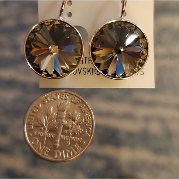 Gray Swarovski Element NWOT Earrings. Wedding. Classy. Party. New years. Simple - Picture 6 of 6